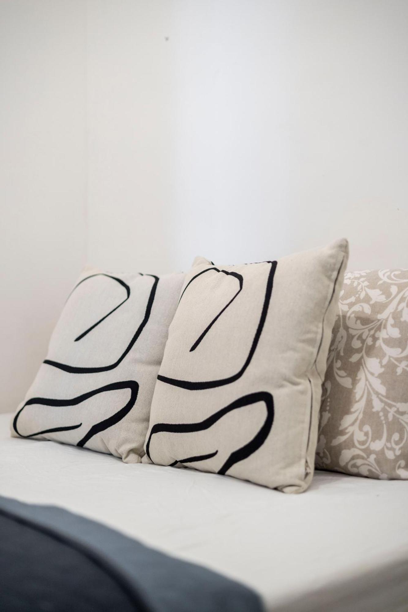 Charming & Cozy Central 1Bedrm Suites Budapest Luaran gambar